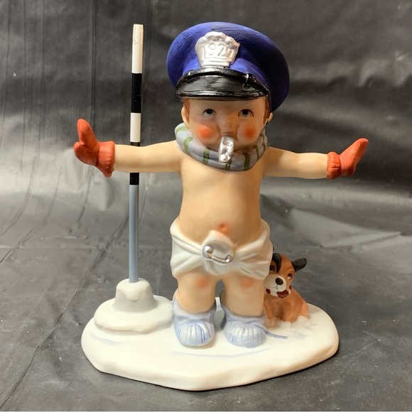 The Heirloom Tradition Other - The Heirloom Tradition Winter Guidance Figurine Vintage 1986 Pup Porcelain